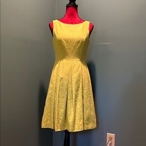 Elegant Yellow Sleeveless Dress
